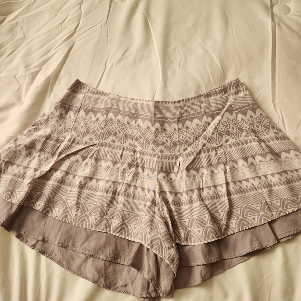 Free People Beige Patterned Women Shorts